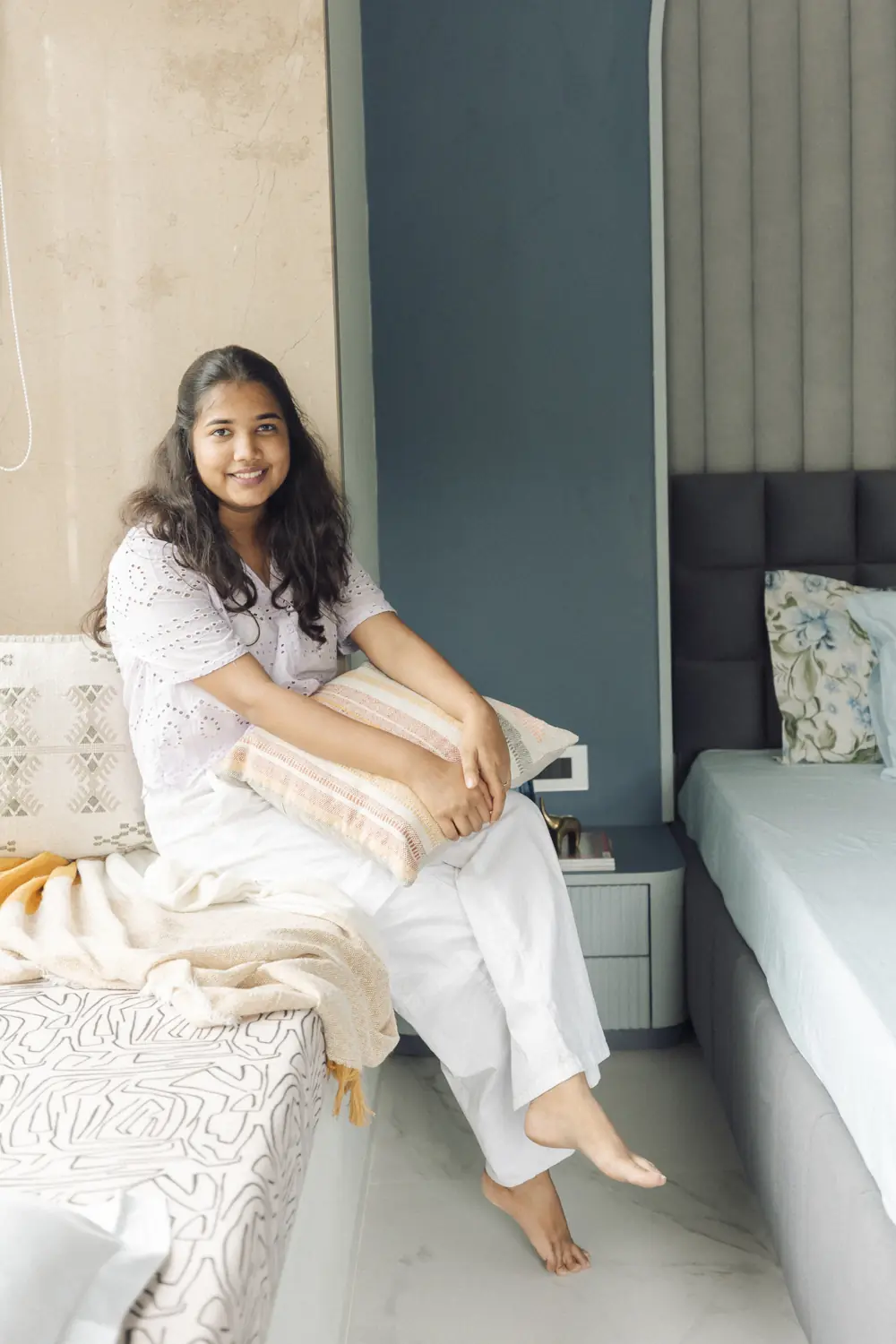 Mahek Vikmani seated in a bedroom at Colour Bloom